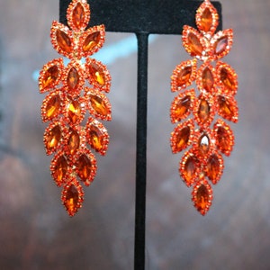Orange dangle earrings, orange rhinestone earrings, orange pageant earrings, orange stage earrings, orange Halloween earrings imagem 3