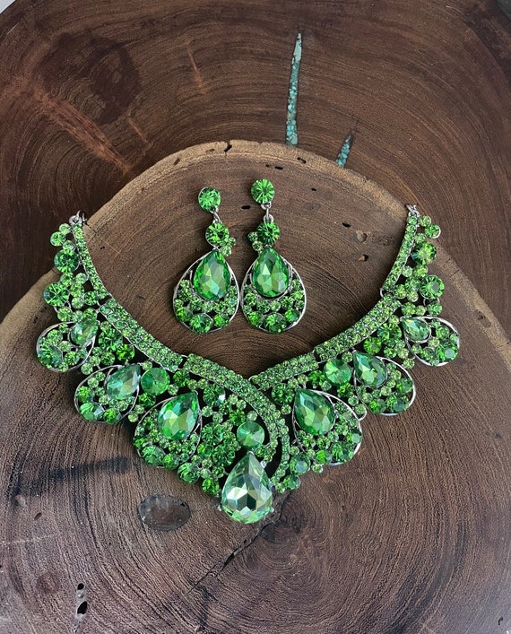 Kelly Green and Lime Green Large Rhinestone and Gold Chain Necklace | eBay