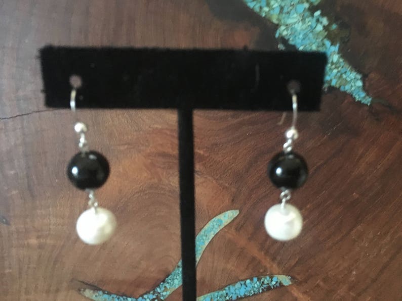 freswater pearl earrings gift for mom pearl dangle earrings Pearl sterling silver earrings natural stones