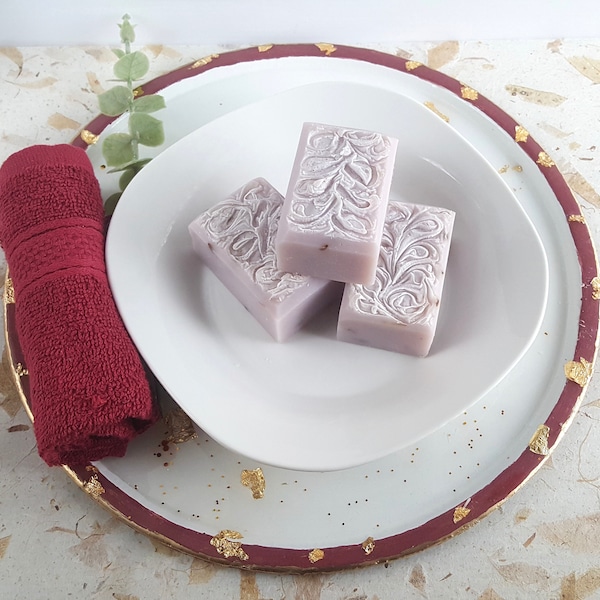 Lavender Dreams Soap /natural soap / gift / lavender flowers / vegan / for her / for him / relaxation/calm/bedtime
