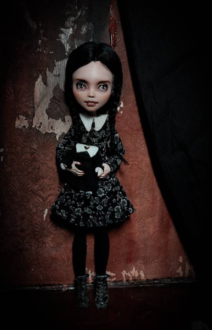 Mercredi Addams personnalisé ooak mh monstre haute poupée