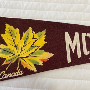 Vintage Montreal Que Canada Souvenir Pennant