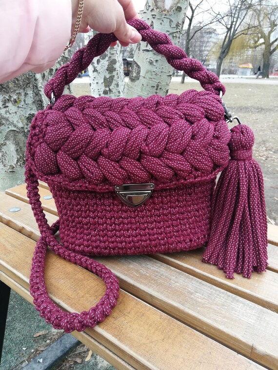 Burgundy cross body bag Crochet bag crossbody T-shirt yarn | Etsy