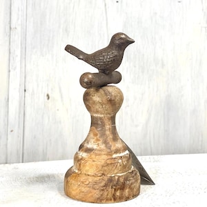 Cast Iron Bird on Wood Column Pillar Rustic Farmhouse Home Accent FA27