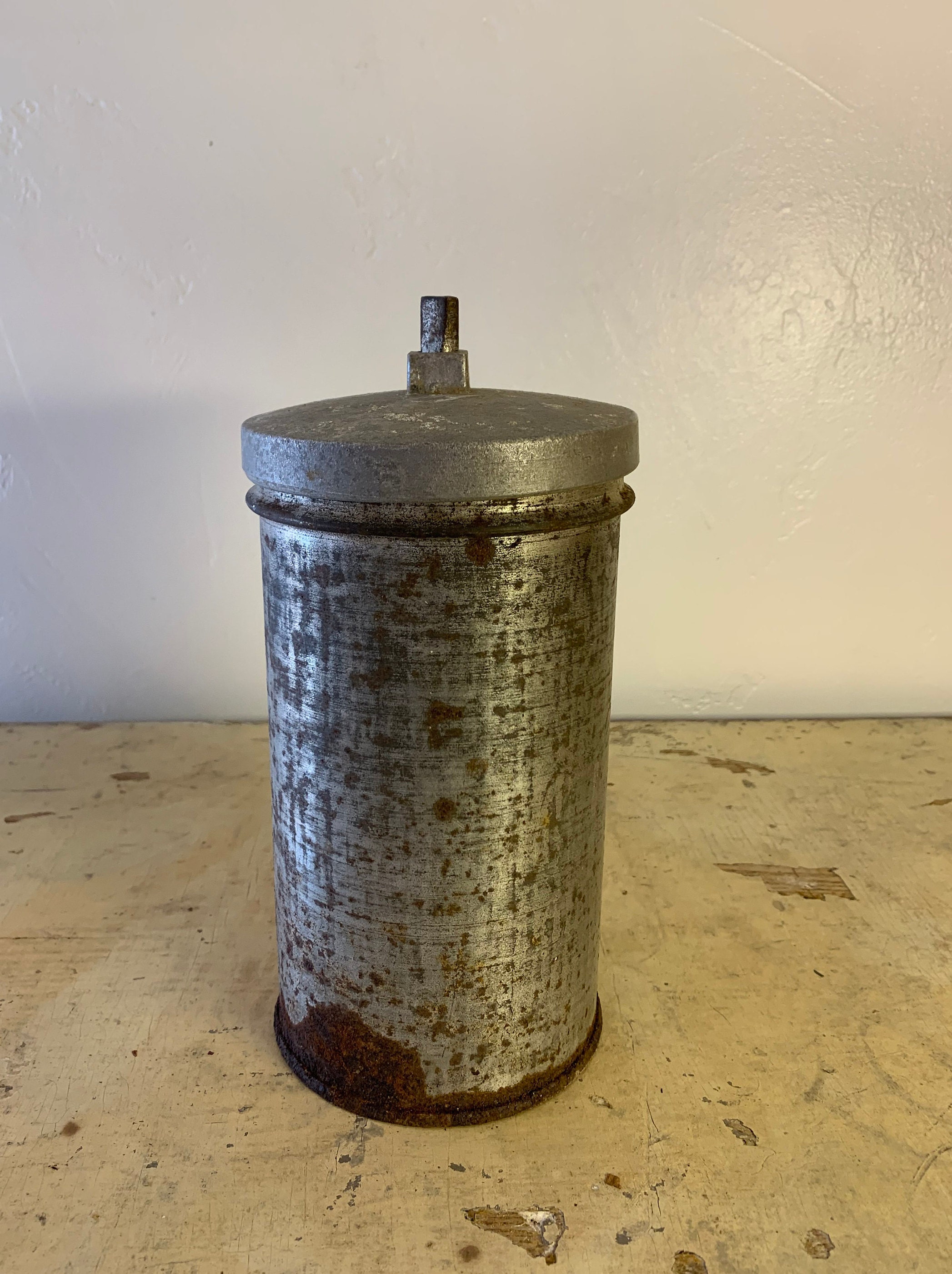 Antique Quart Ice Cream Freezer Maker Canister W Paddle Insert