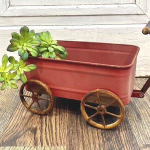 Rustic Red Wagon for Decor Farmhouse Garden Porch Yard Art Planter DX98