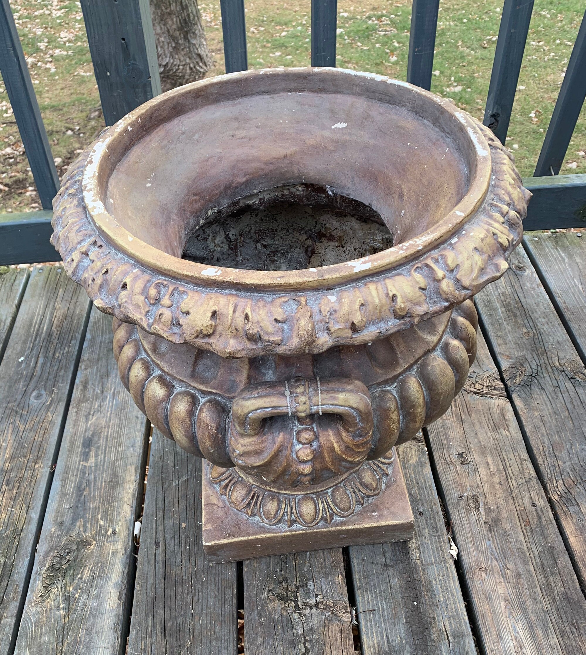 Vintage ligero urna al aire libre plantador bronce desgastado | Etsy