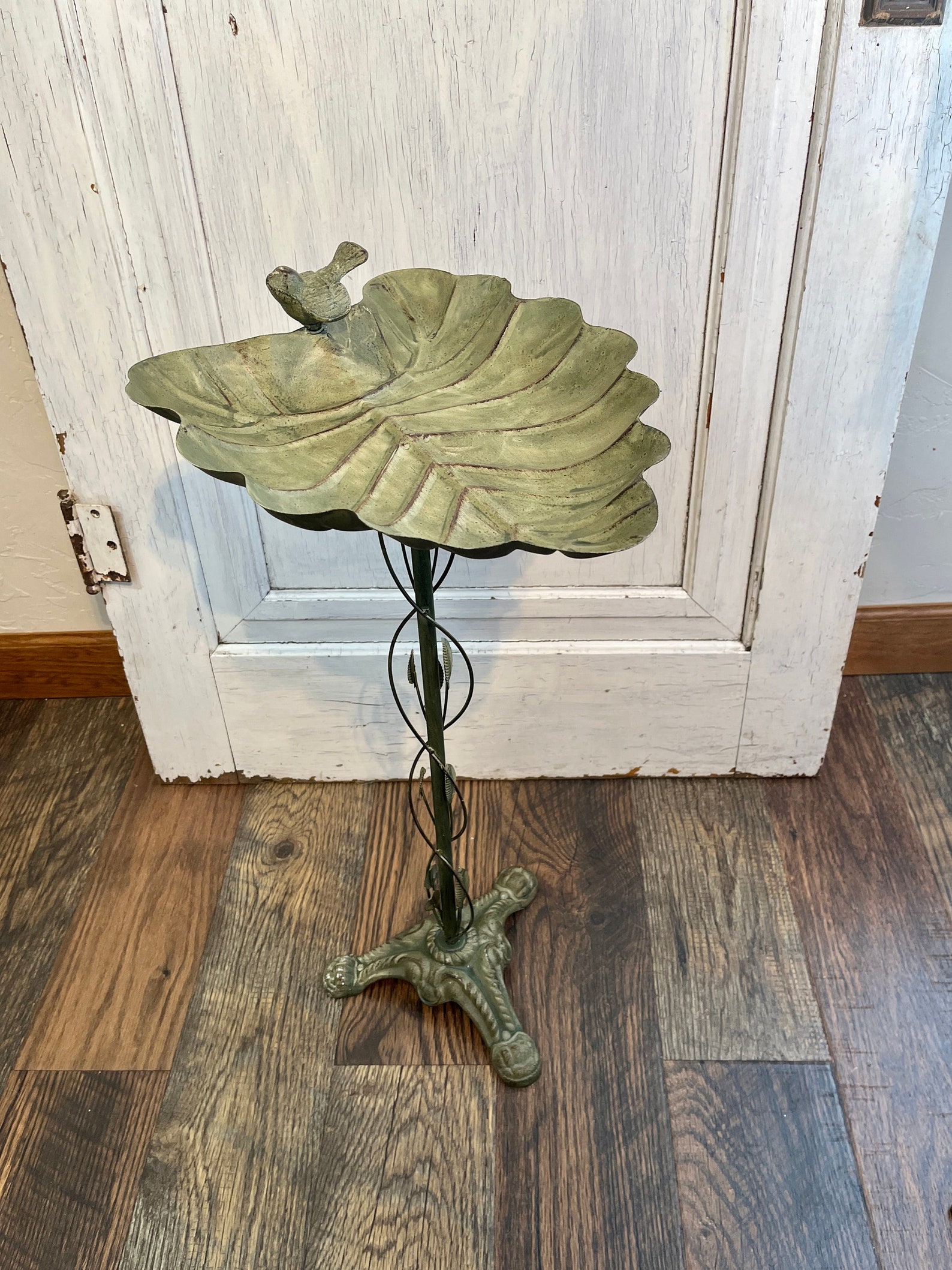 Vintage Inspired Bird Bath Garden Decor Yard Art DX17 - Etsy