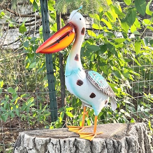 Pelican Statue Outdoor Coastal Home Garden Sculpture Yard Art Lawn Decor ER27