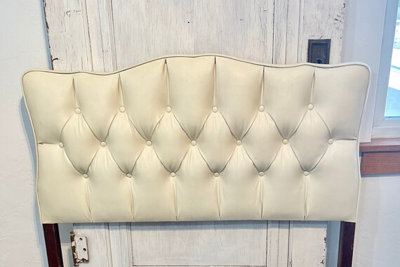 Vintage tufted headboard deals