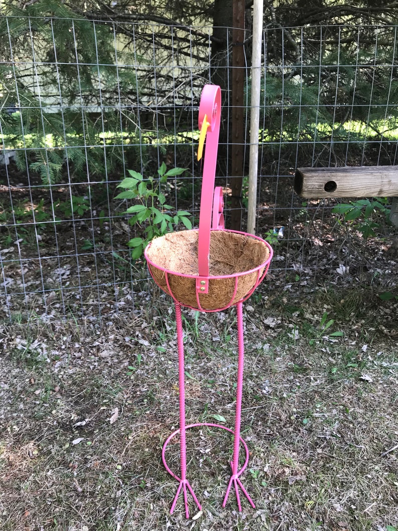 Ornate Pink Flamingo Tall Metal Bird Planting Pot Bird Metal Art Garden Yard Art Indoor Outdoor Plant Stand Large Bird Statues Planter