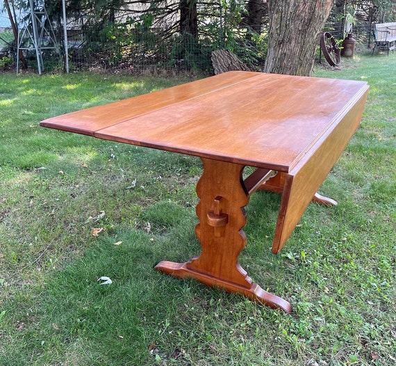 天童木工 / Dining Table / Vintage OCTAGONAL PINK DINING TABLE