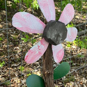 Rustic Metal Flower Garden Stake Yard Art Outdoor Decor, Rusty Flowers EQ21
