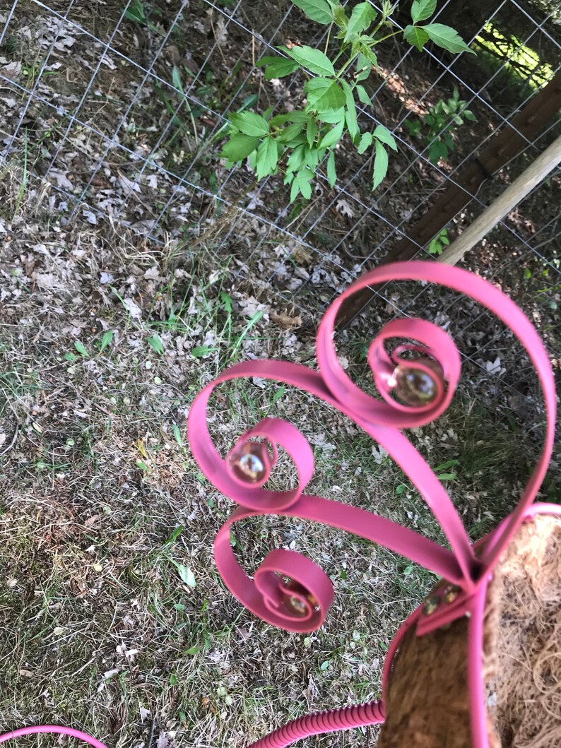 Ornate Pink Flamingo Tall Metal Bird Planting Pot Bird Metal Art Garden Yard Art Indoor Outdoor Plant Stand Large Bird Statues Planter