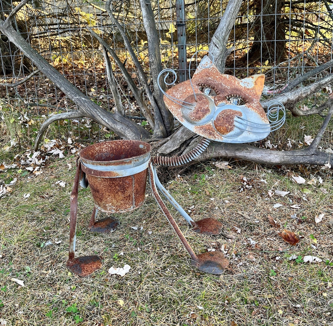 Rustic Rusty Bobblehead Cat Outdoor Planter Garden Porch Yard Art Gift ...