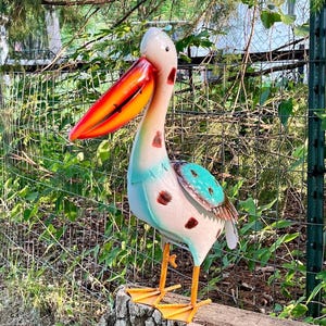 Metal Coastal Bird Pelican Statue Outdoor Garden Sculpture Stake Yard Art Lawn Decor ER27