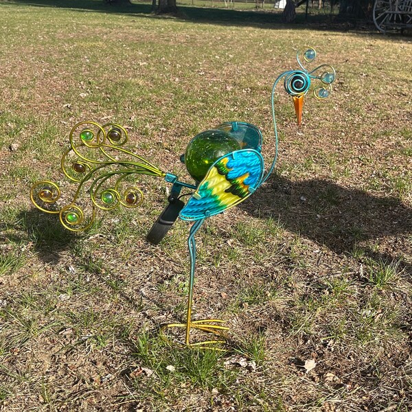 Solar Peacock Metal Bird Garden Statue Lawn Yard Stake Art Outdoor Decor EO88