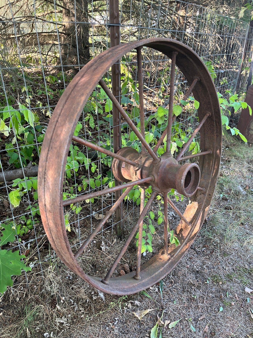 Antique Steel Spoke Wheel Wagon Wheel, 32, Industrial Rusty Garden