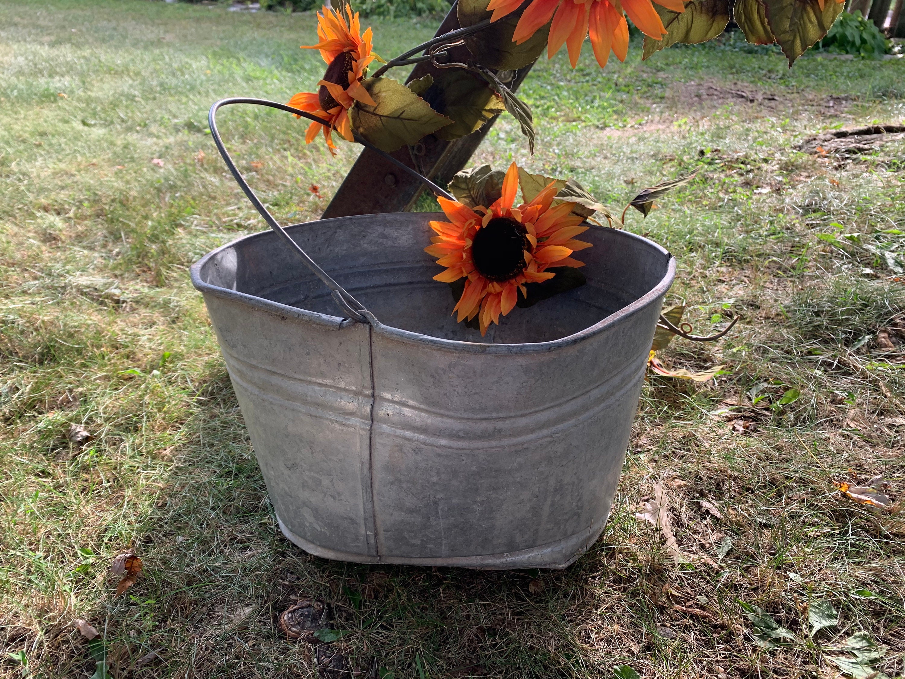 Antique Galvanized Metal Bucket Planter Outdoor Planter Etsy