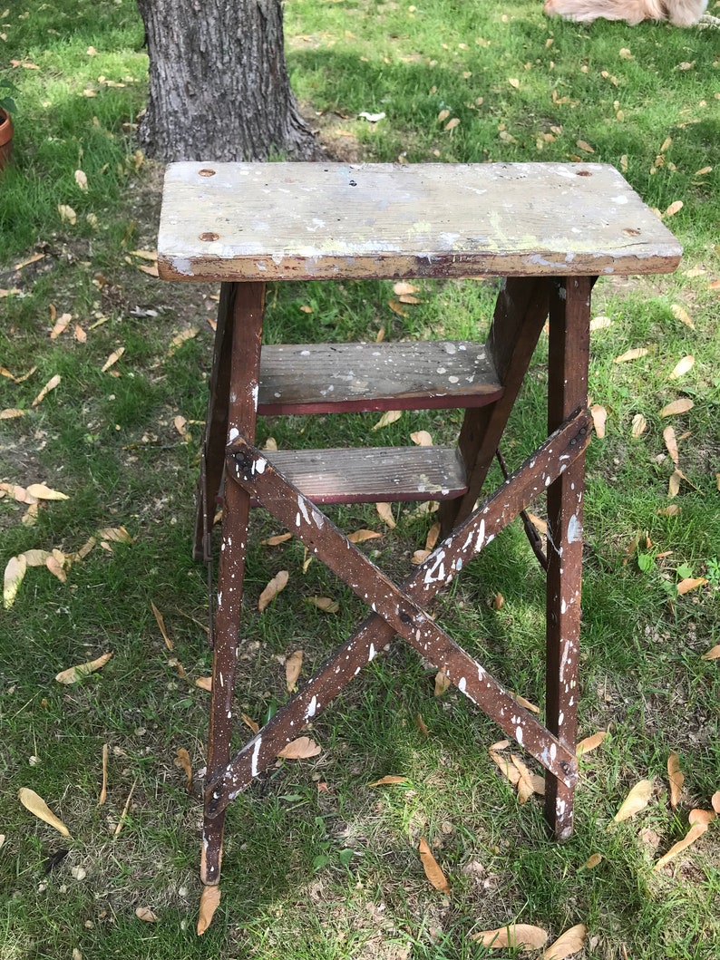 Rustic Farmhouse Home Decor Old Painter/'s Ladder Garden Art Small 2 Rung Wood Ladder Cross Back Dark Stained Shabby Chic Plant Stand