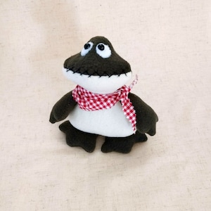 Frog plush  Sewing pattern toy PDF Stuffed frog plush pattern