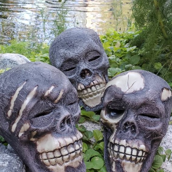 Handmade, Realistic mummy skull novelty Halloween decorations.