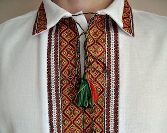 Handgefertigtes Herren-Vyshyvanka-Hemd / ukrainisches Hemd / ukrainische Kleidung / besticktes Hemd / Made in Ukraine / Geschenk für ihn