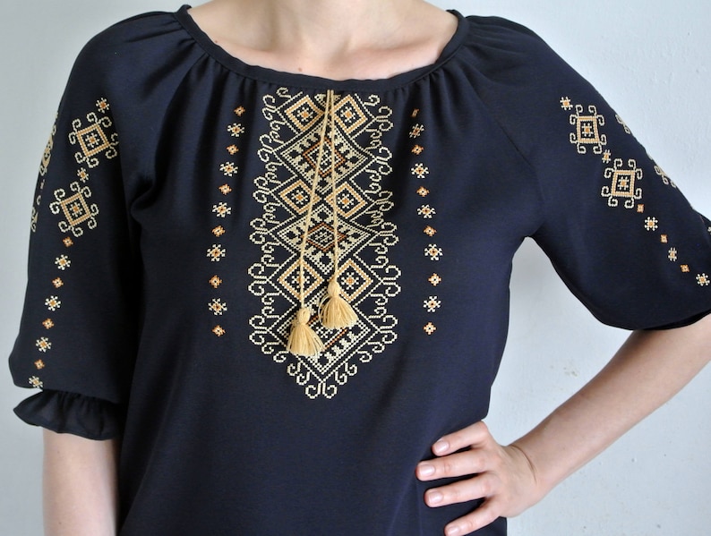 Ukrainian boho blouse Embroidered short sleeve blouse Navy blue Peasant blouse Bohemian clothing Ukrainian Festival blouse