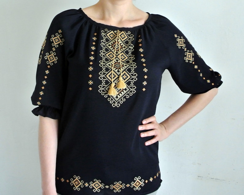 Ukrainian boho blouse Embroidered short sleeve blouse Navy blue Peasant blouse Bohemian clothing Ukrainian Festival blouse