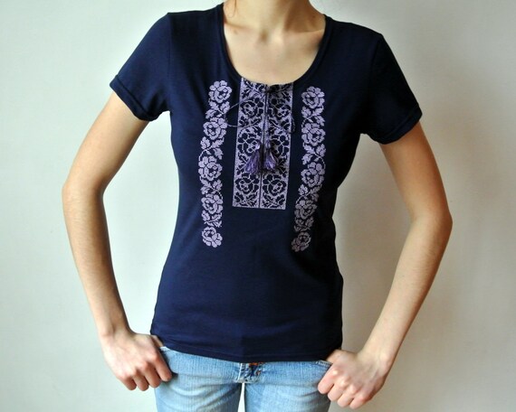 dark blue t shirt combination
