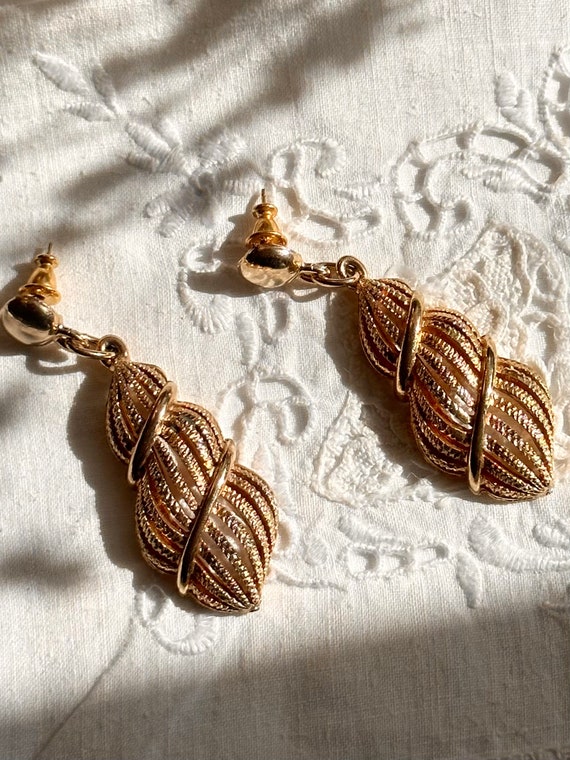 80s shell earrings •gold• - image 4