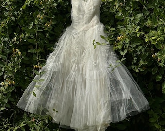Vestido de novia de tul de los años 50 • XS •