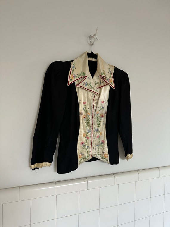 40s’ hand embroidered silk blouse •xxs•