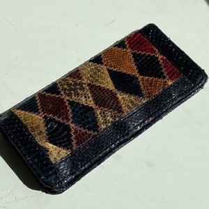 Billetera bifold de patchwork de piel de serpiente de los años 70