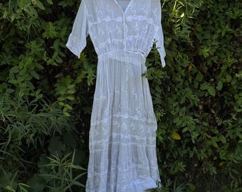 Edwardian Lawn Dress • xs•
