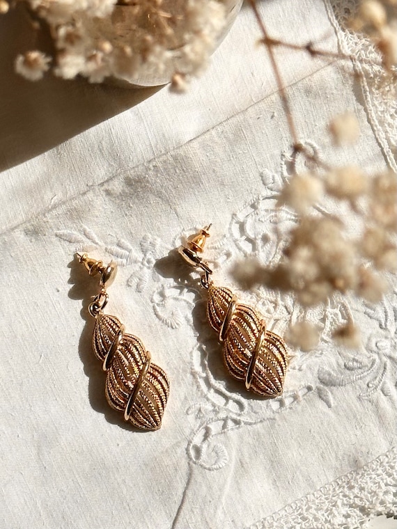 80s shell earrings •gold• - image 1