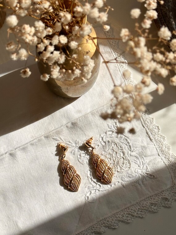 80s shell earrings •gold• - image 2