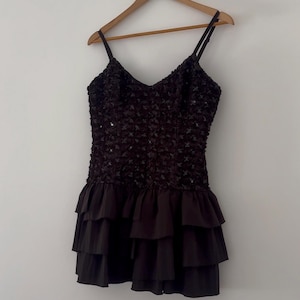y2k bebe drop waist ruffle skirt mini dress • med•