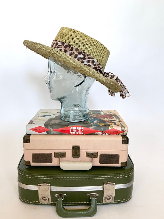 green sun hat