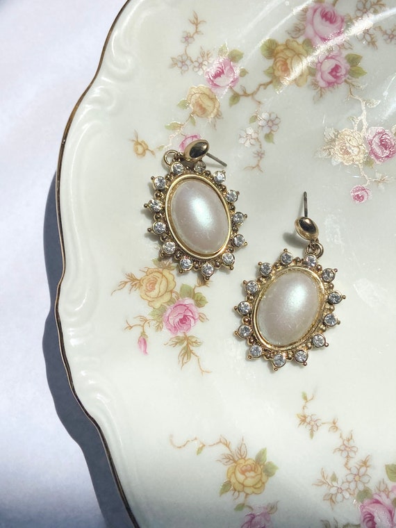 vtg pearl and rhinestone earrings - image 1