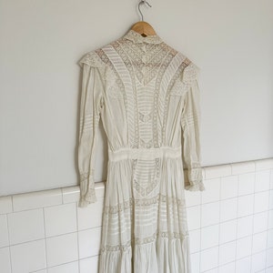 edwardian lawn dress• 26 waist• sm•