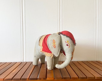 1900s circus elephant