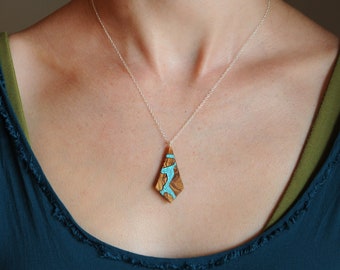 Collier Pendentif Léger Bois d'Olivier Ancien et Turquoise