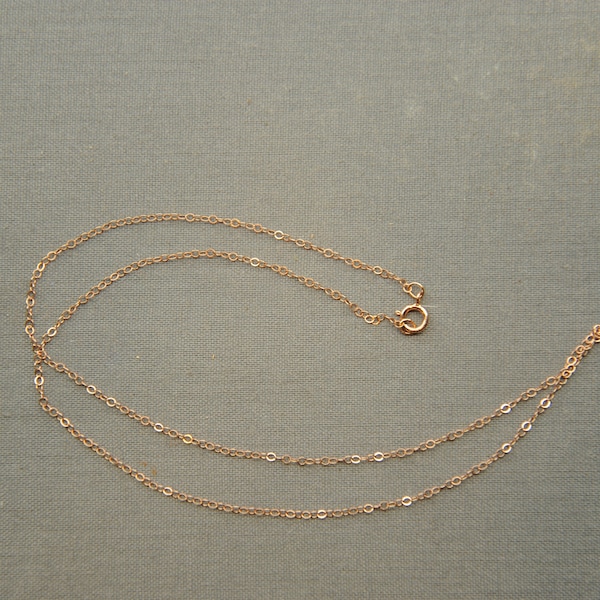 Extra chain for pendant.