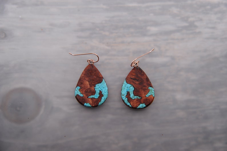 Boucles d'oreilles turquoise naturelle en séquoia de Californie léger et léger de récupération 14k Rose Gold