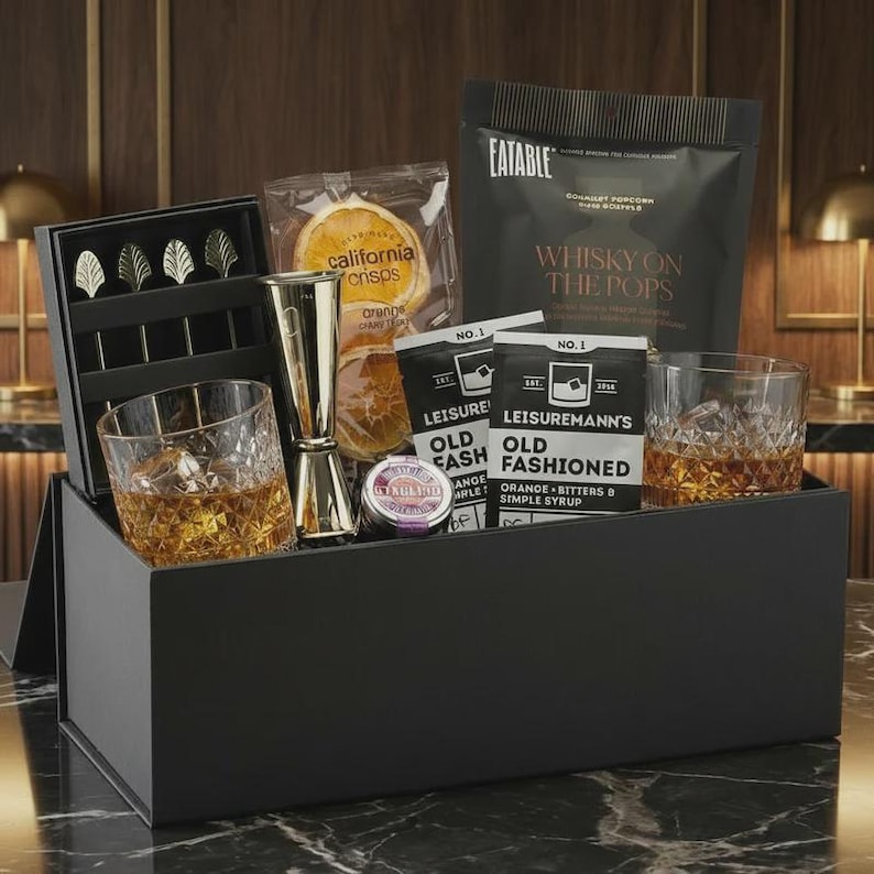 HomeWetBar Whiskey Cocktail Set - Thumbnail 3