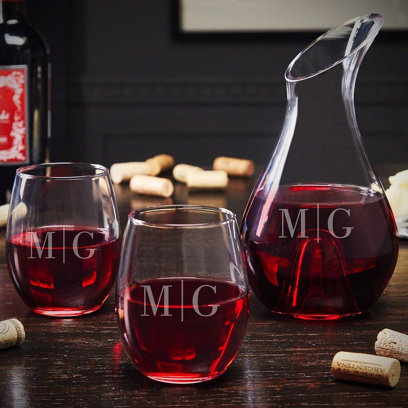 HomeWetBar Engraved Wine Decanter Set With Stemless Wine Glasses - Personalized Wine Carafe Set - Thumbnail 3