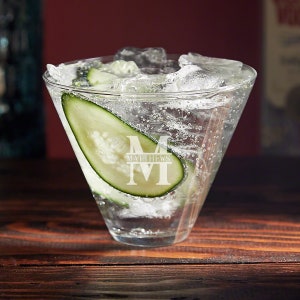 Close-up of the personalized stemless martini glass with garnish.