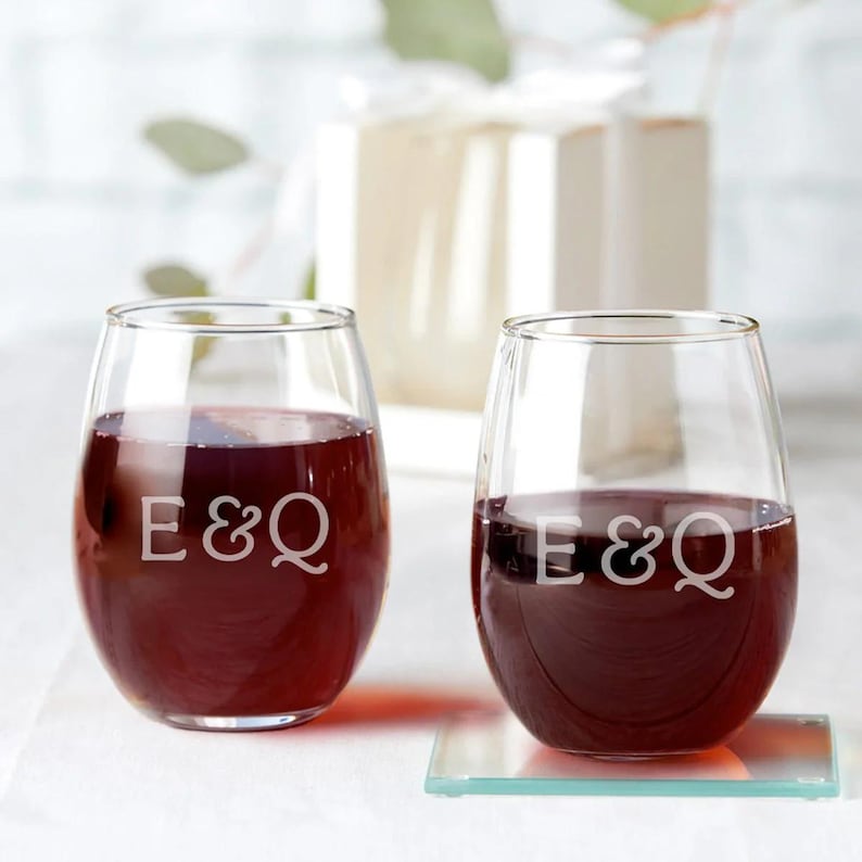 Copa de vino personalizada: copa de vino sin tallo grabada, regalo para despedida de soltera, regalo para amantes del vino, copas sin tallo personalizadas imagen 9