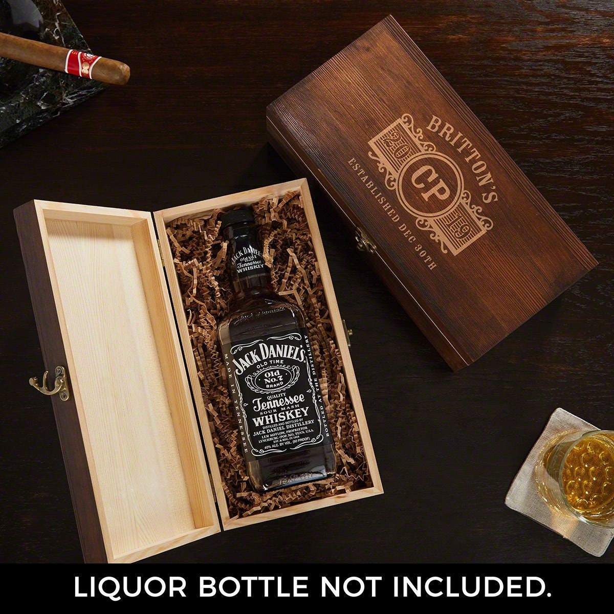 Coffret cadeau personnalisé bouteille d'alcool et de whisky Idées